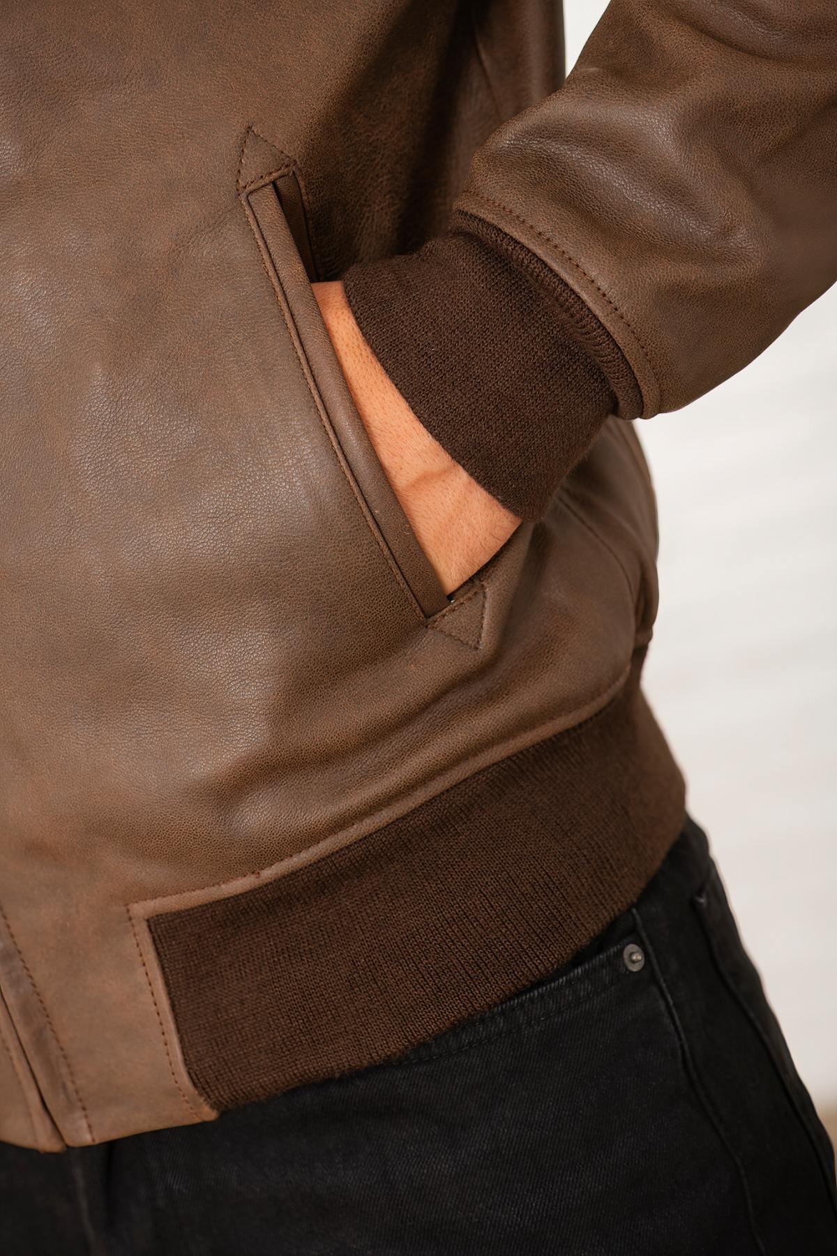 Vintage brown leather jacket with shirt collar and ribbed edges at waist and cuffs - Image n°4