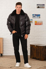 Black down jacket with faux fur collar, oversized fit - Image n°2