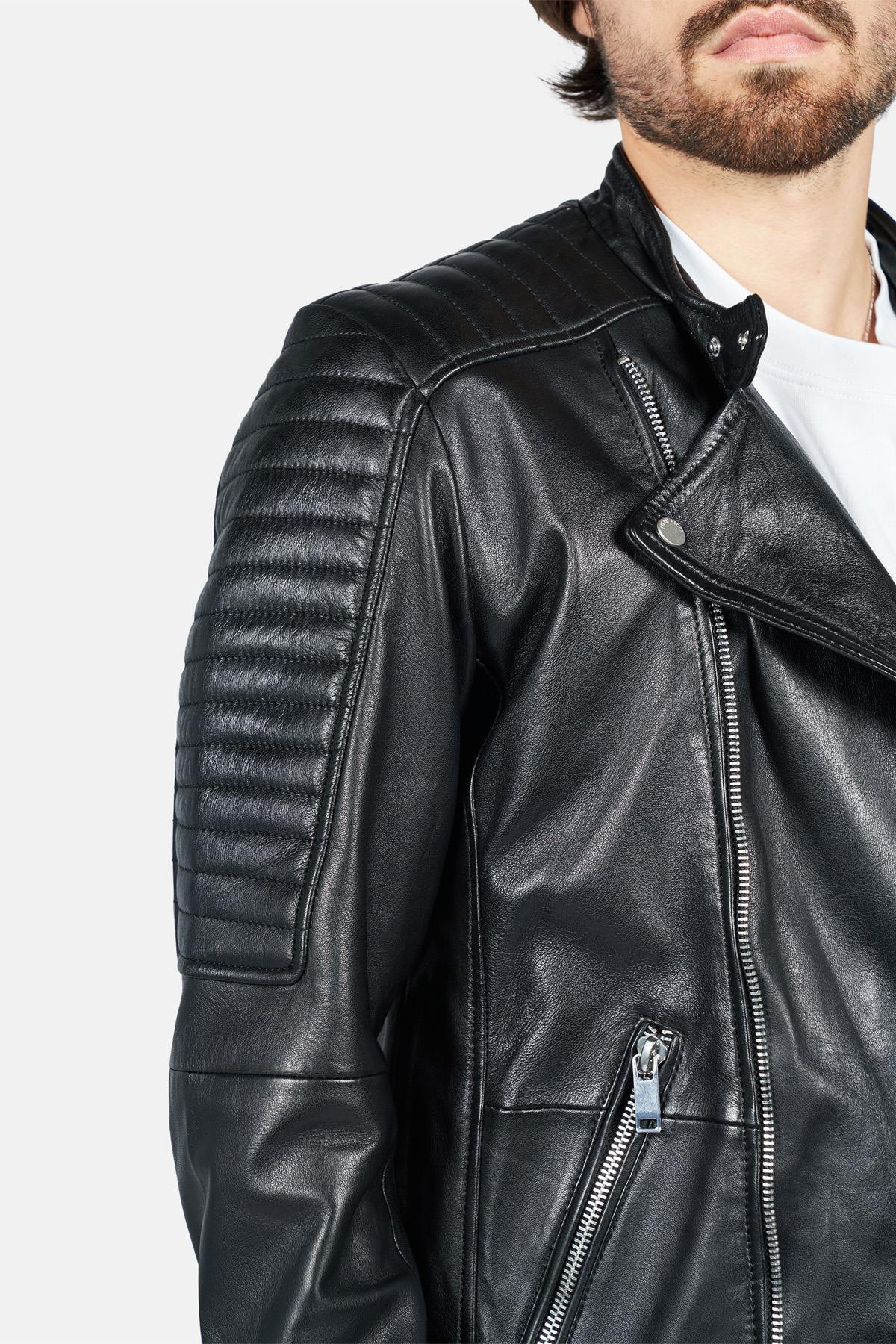 Black lambskin biker jacket by Freaky Nation. Asymmetric zip for edge. - Image n°5