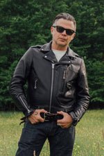 Limited-edition Schott 568 Black: pebbled cowhide, D-pocket Perfecto. - Image n°1
