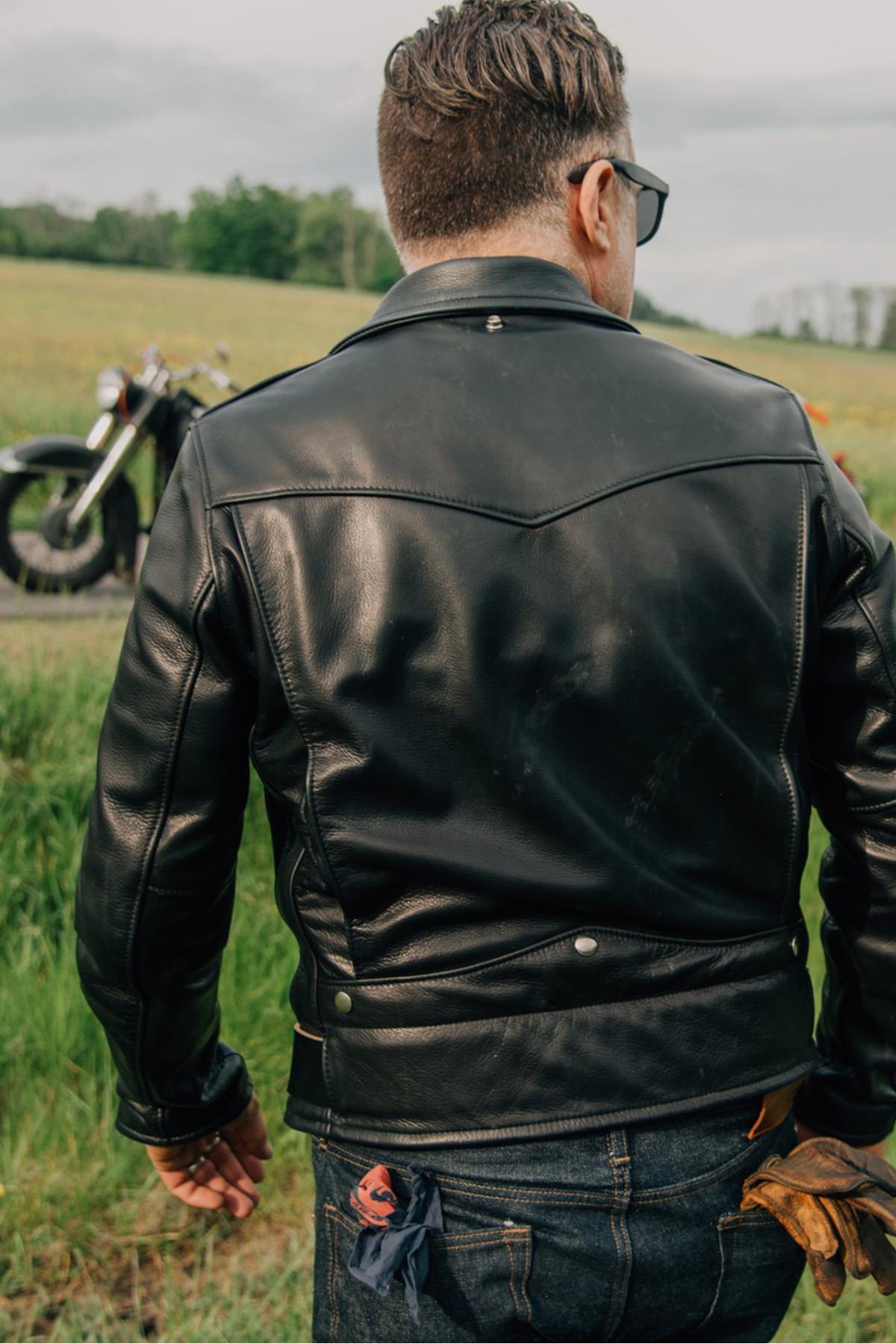 Limited-edition Schott 568 Black: pebbled cowhide, D-pocket Perfecto. - Image n°2