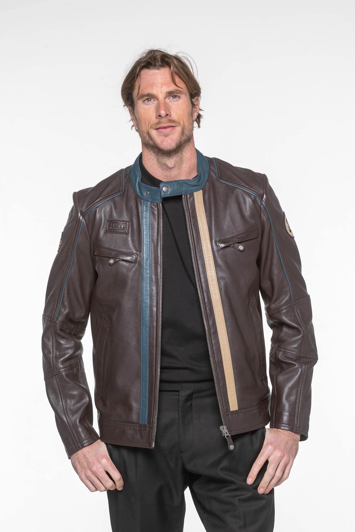 A dark brown sheepskin jacket, soft and light, echoing Steve McQueen. - Image n°5
