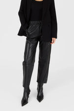 Soft and comfortable black leather pants - Image n°1