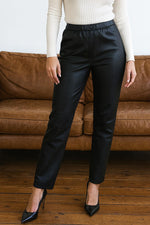 Black leather pants for women - Image n°1