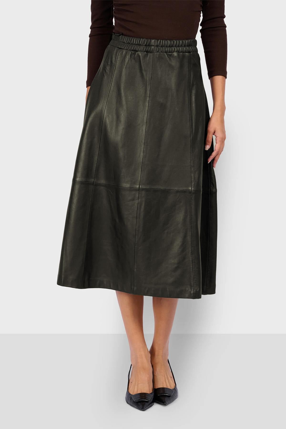 Dark khaki leather trapeze skirt - Image n°1