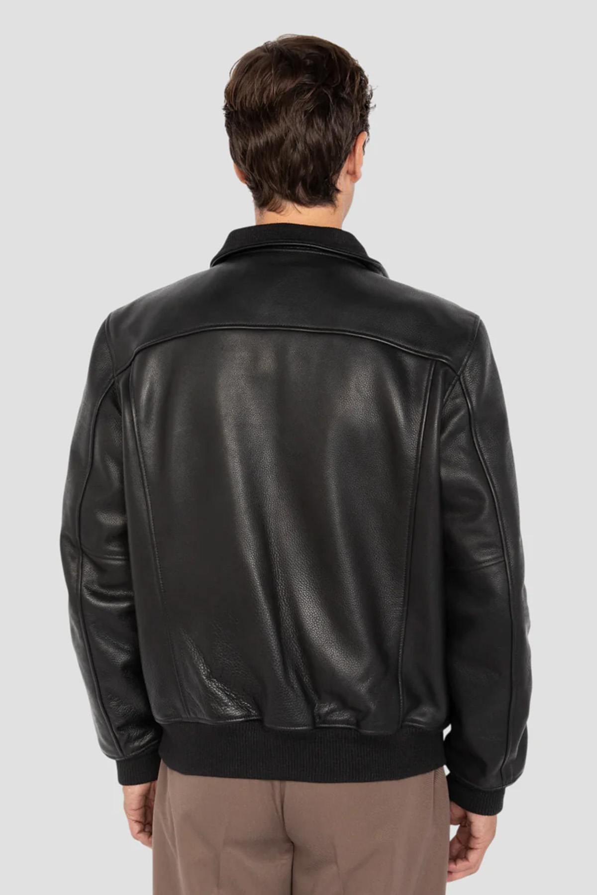 Black jacket with stand-up collar in grained cowhide leather - Image n°4