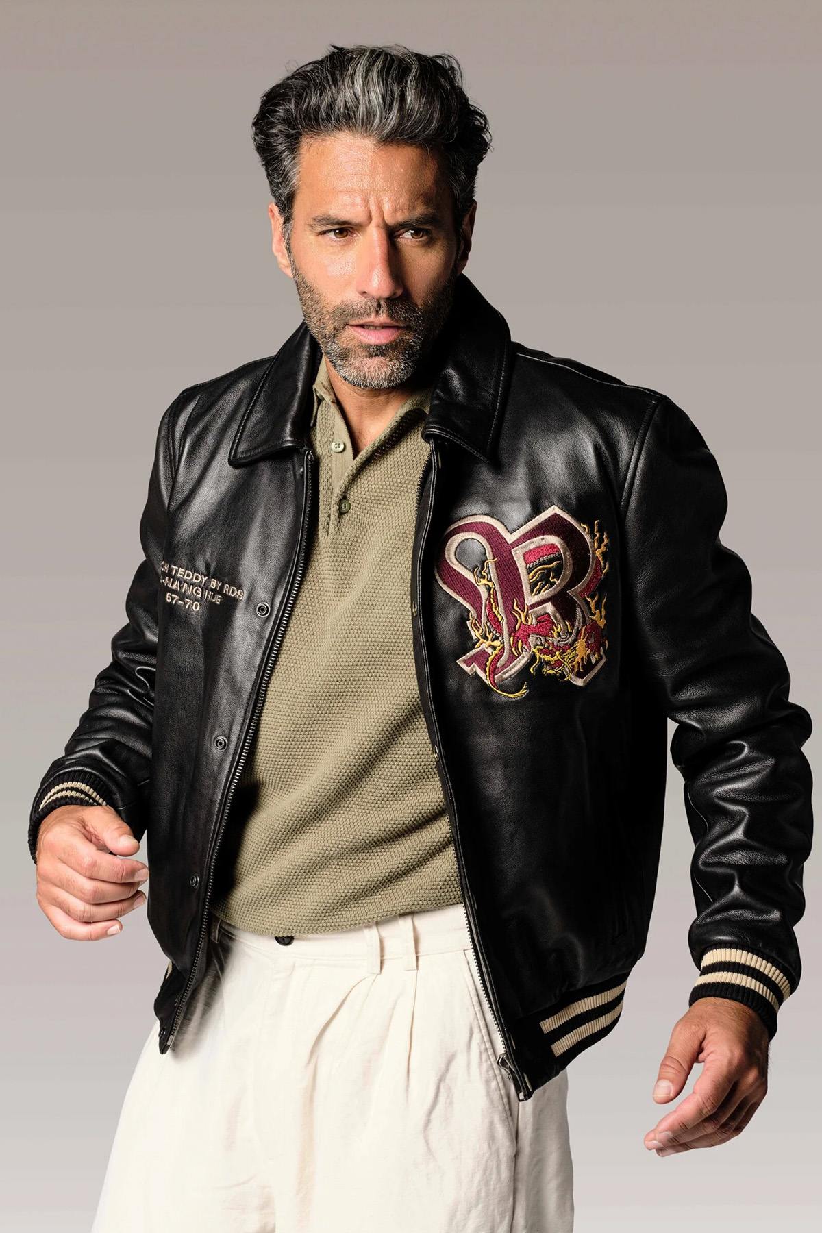 Trendy vintage style leather teddy bear with shirt collar - Image n°1