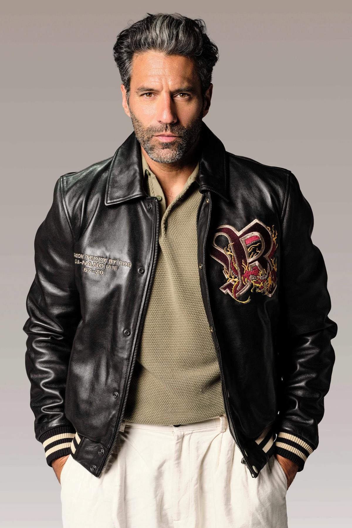 Trendy vintage style leather teddy bear with shirt collar - Image n°3