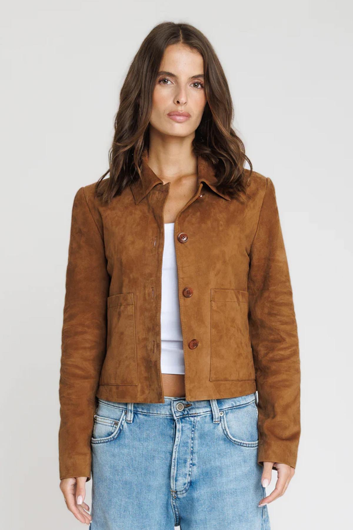 Velvety tobacco goatskin jacket in a slim cut with shirt collar. - Image n°3