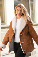 Chic whisky-colored shearling coat - Image n°2