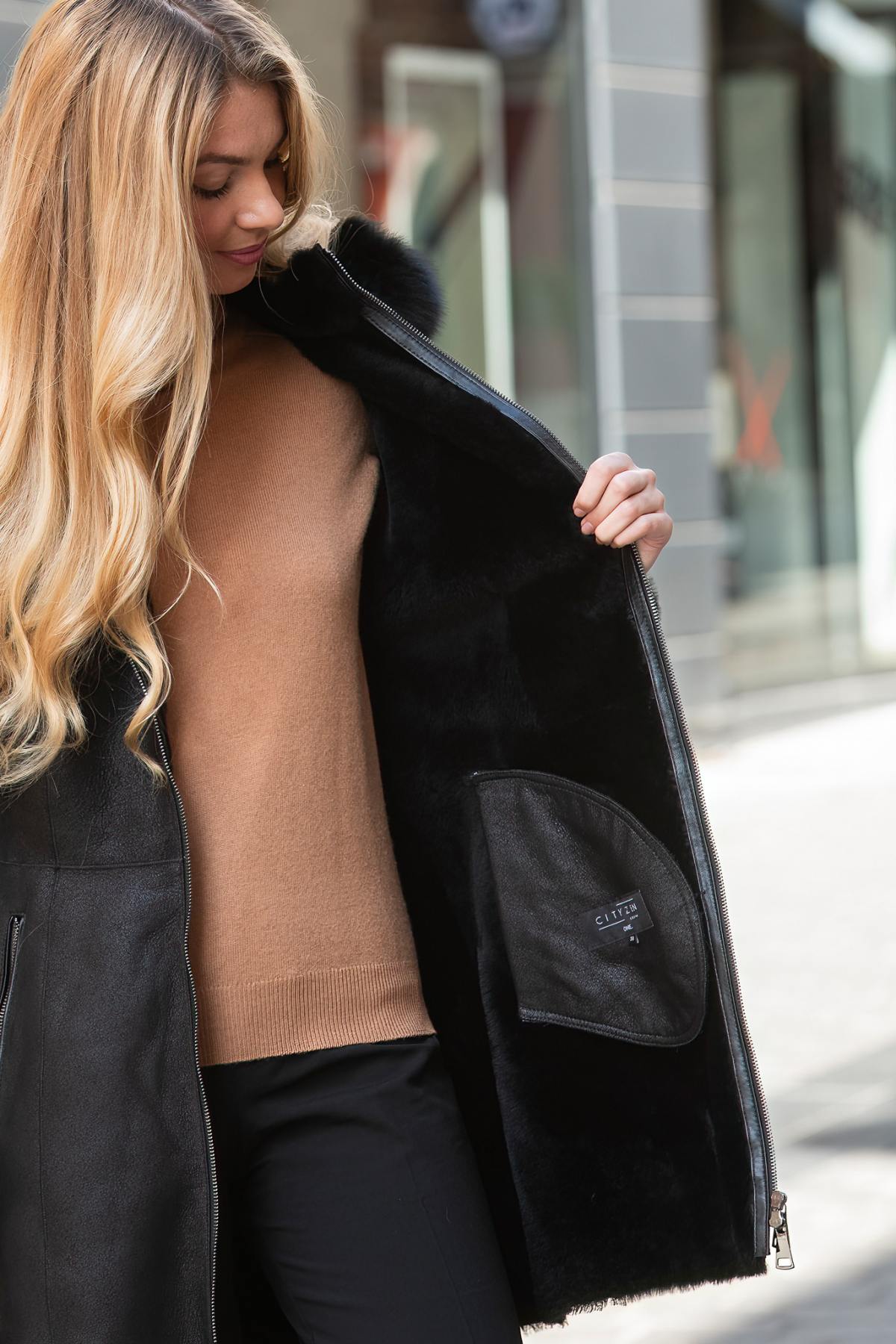 Women's black leather coat with fur hood - Image n°7