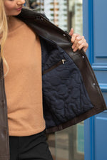 Dark brown button-down fur collar jacket - Image n°5