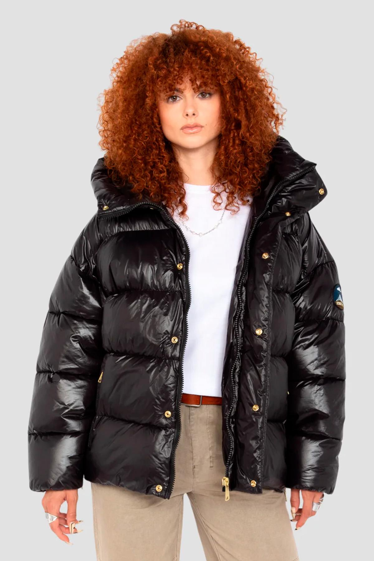 Black oversized hooded down jacket with sleeve patch - Image n°1
