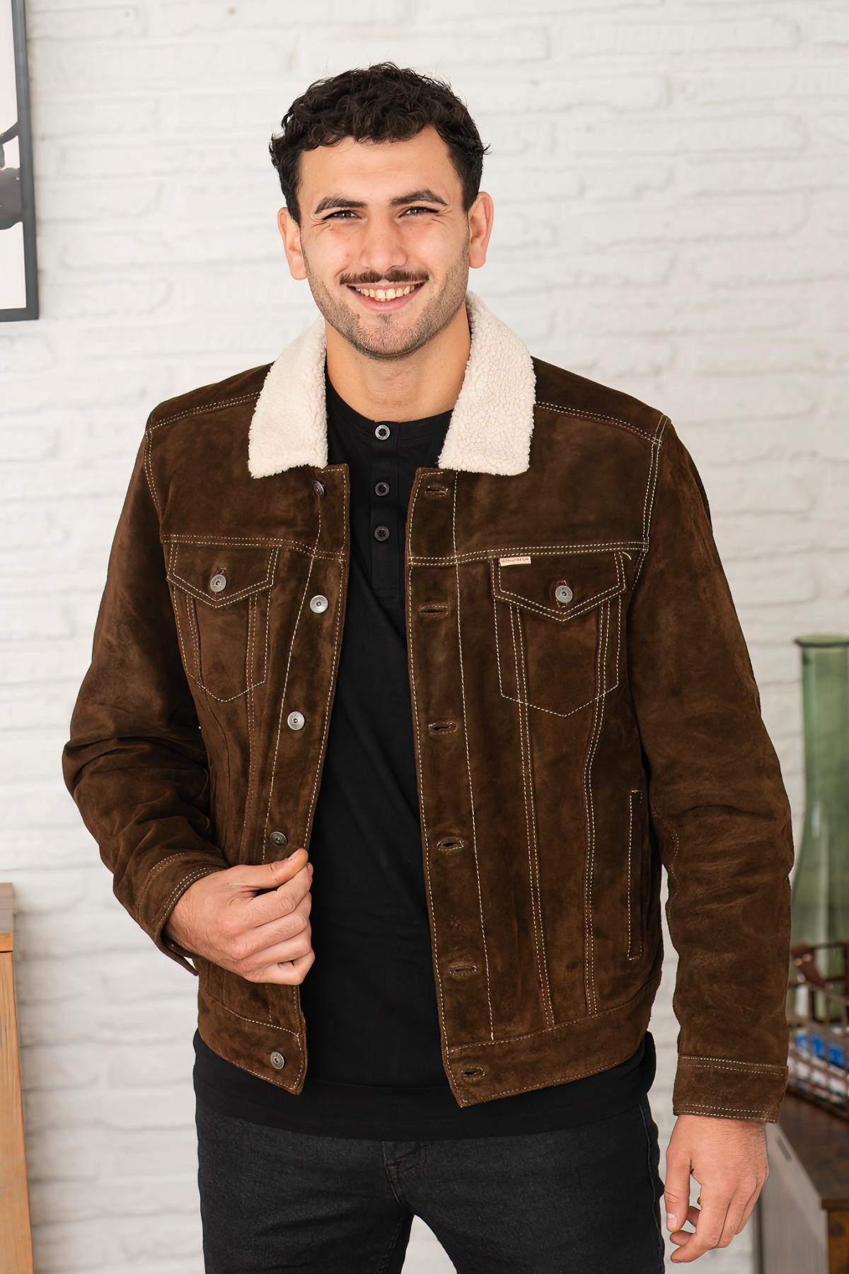 Brown leather adventurer jacket with sherpa lining - Image n°1