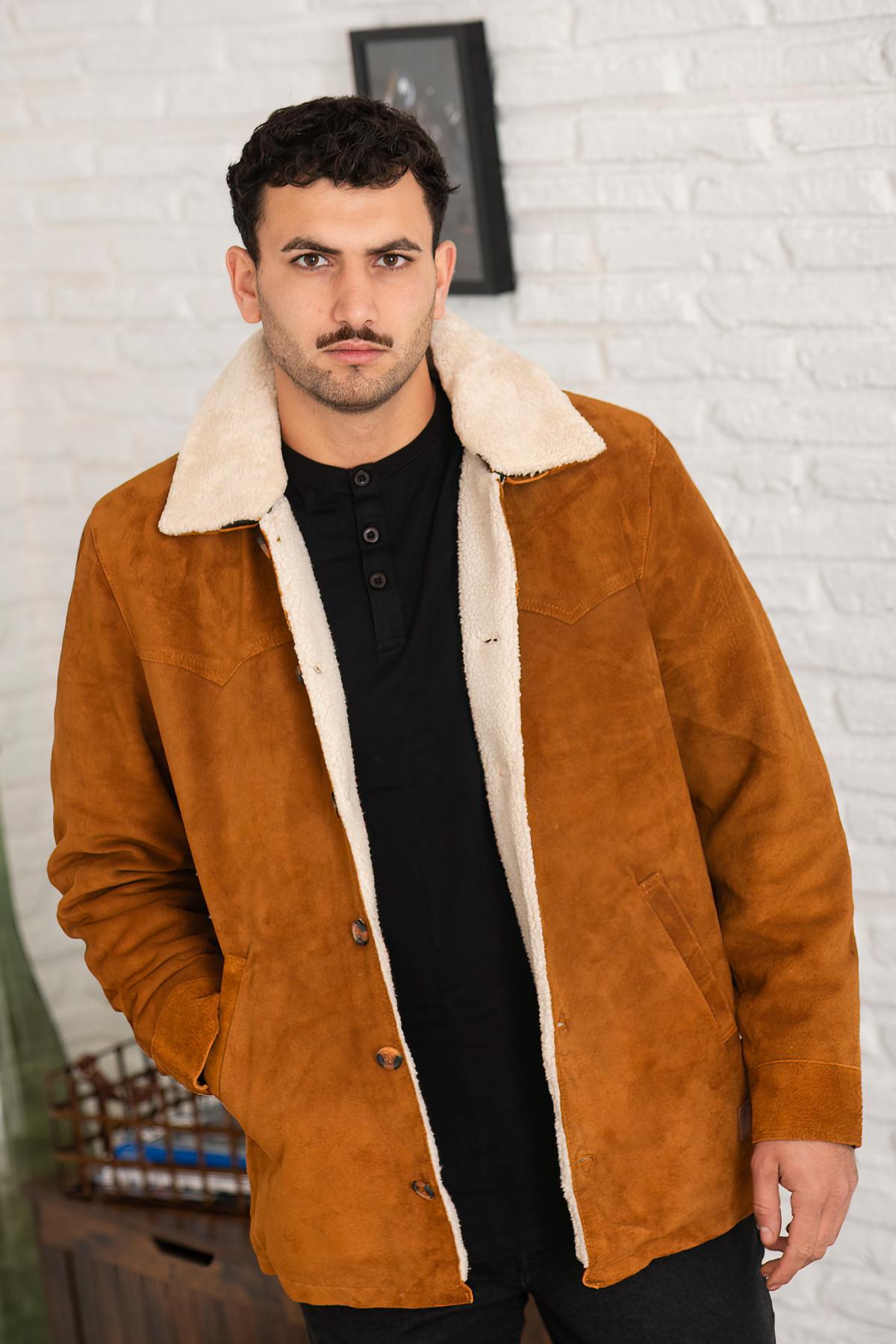 Cognac suede leather jacket with sherpa lining - Image n°7