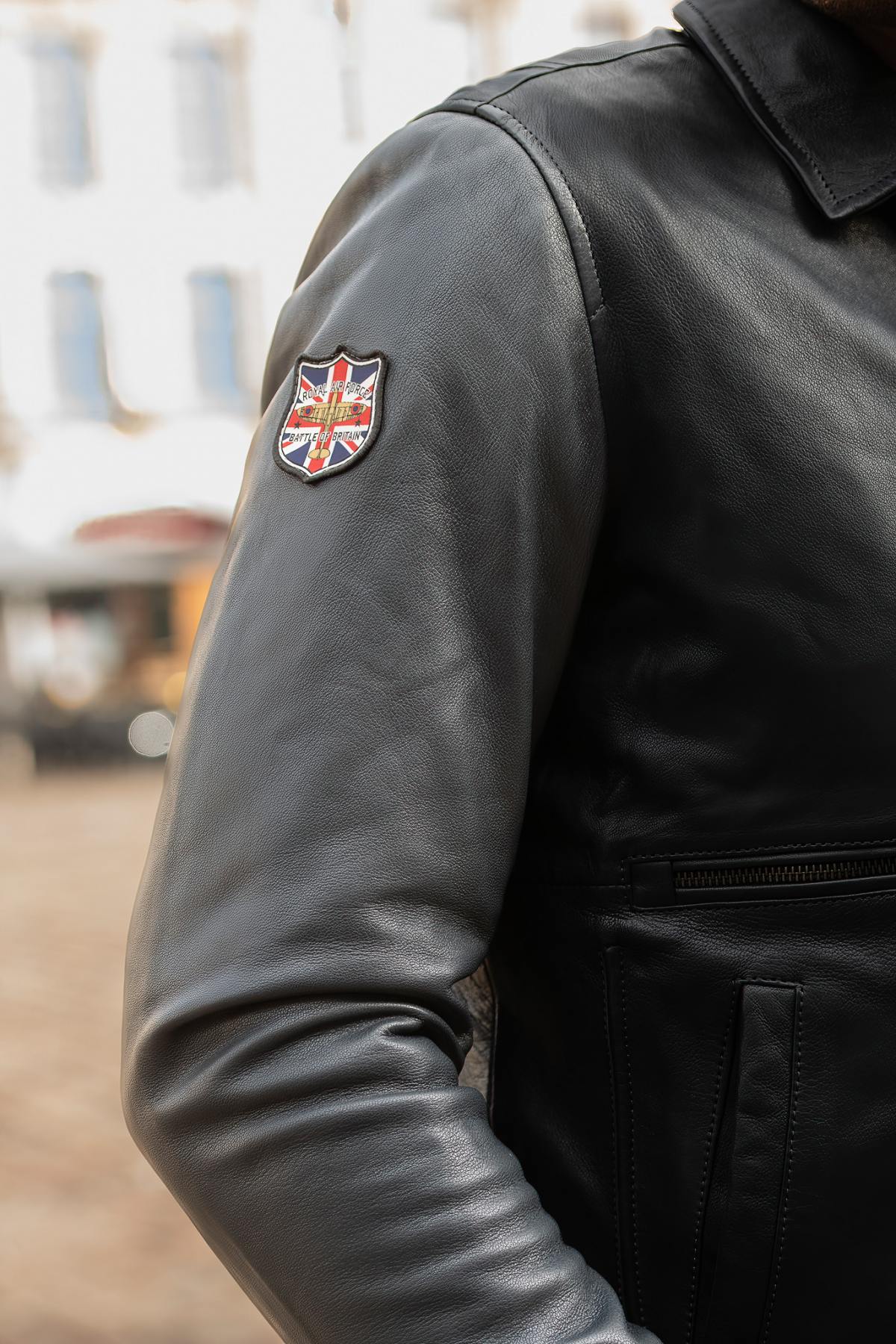 Navy blue aviator style leather jacket with shirt collar - Image n°7