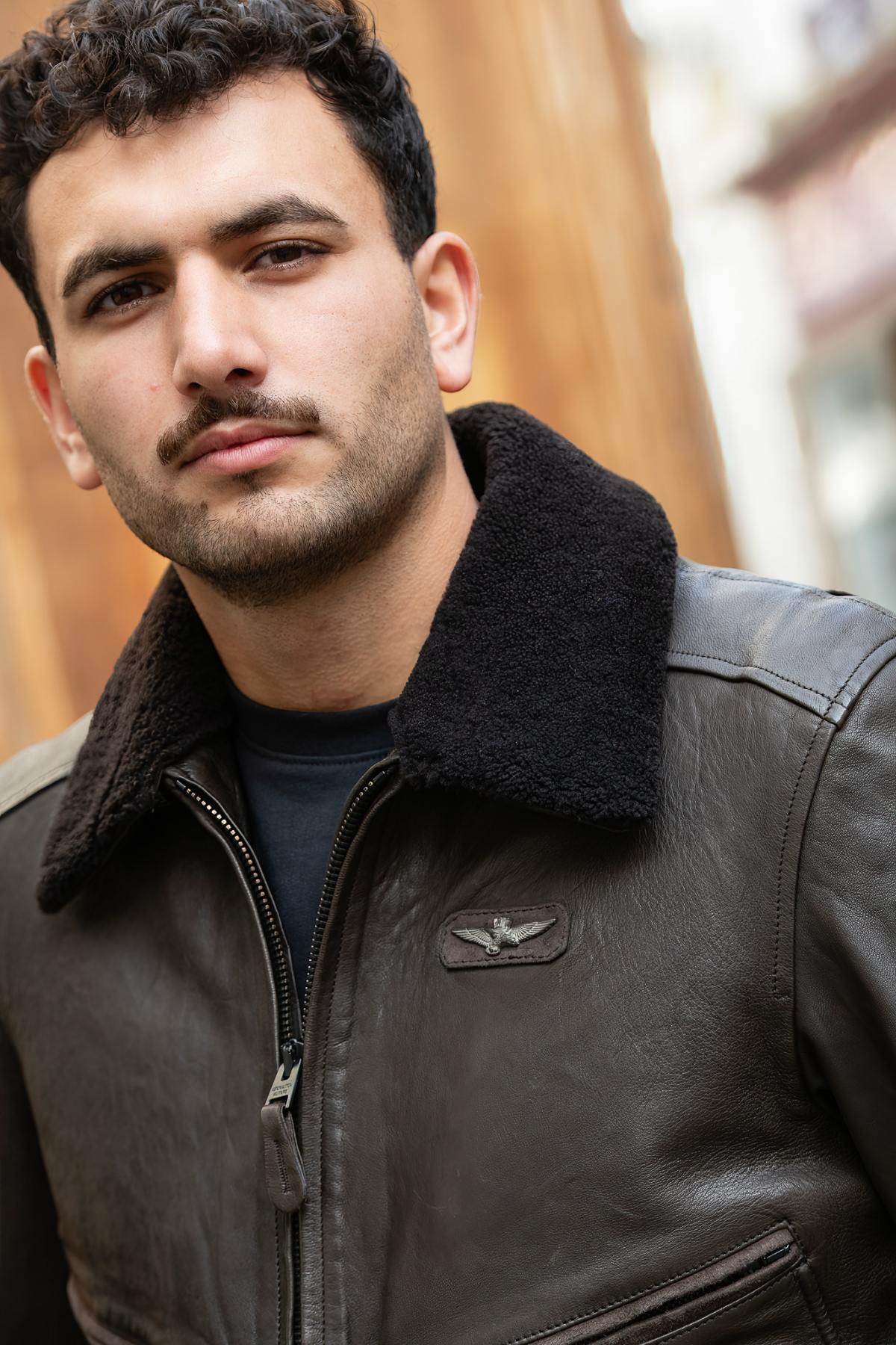 Vintage dark brown leather bomber jacket with back print - Image n°3