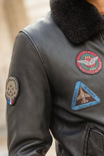 Brown leather bomber jacket with vintage Patrouille de France patches - Image n°6