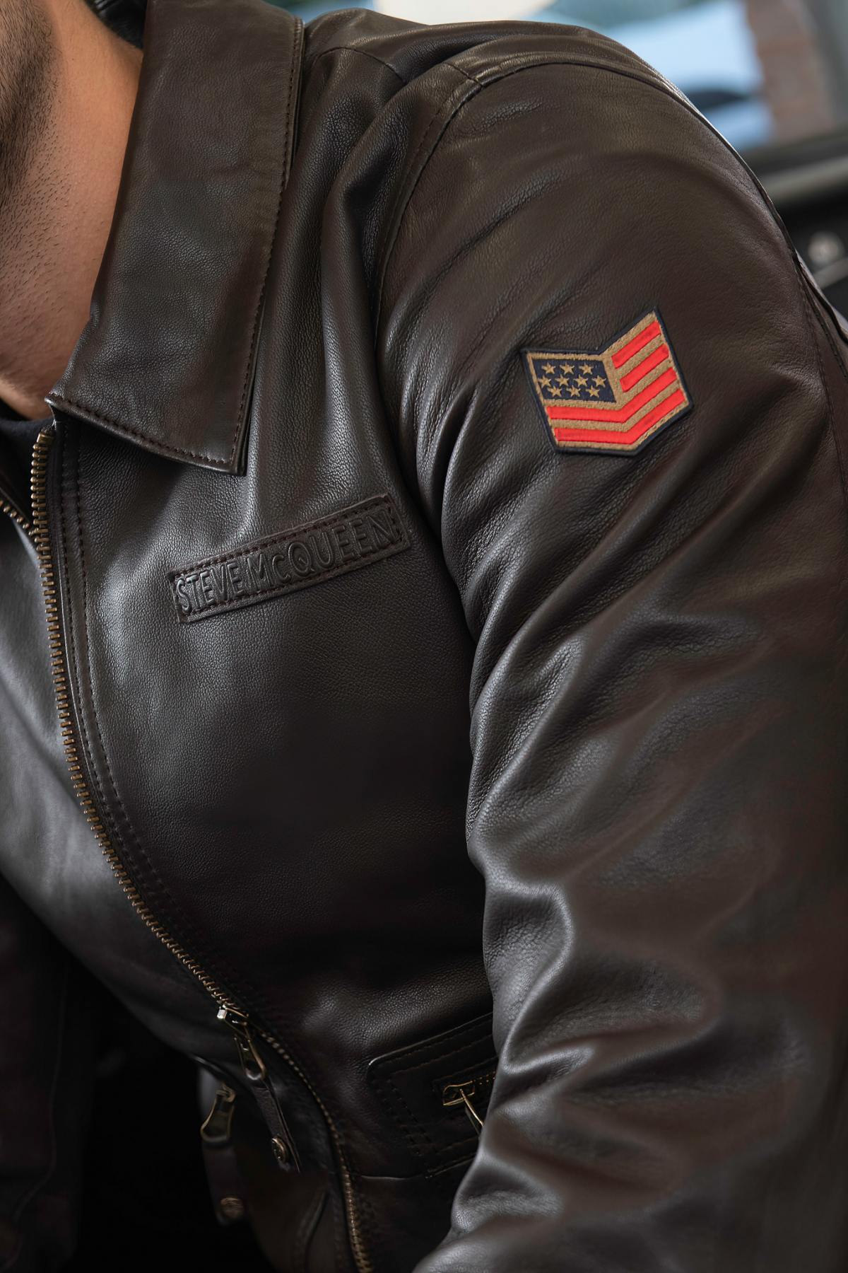 Dark brown sheep leather jacket, inspired by Steve McQueen's style. - Image n°4
