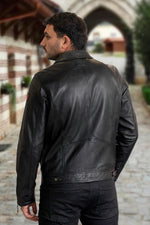 1950s-inspired black sheepskin jacket. Timeless design, regular fit. - Image n°5