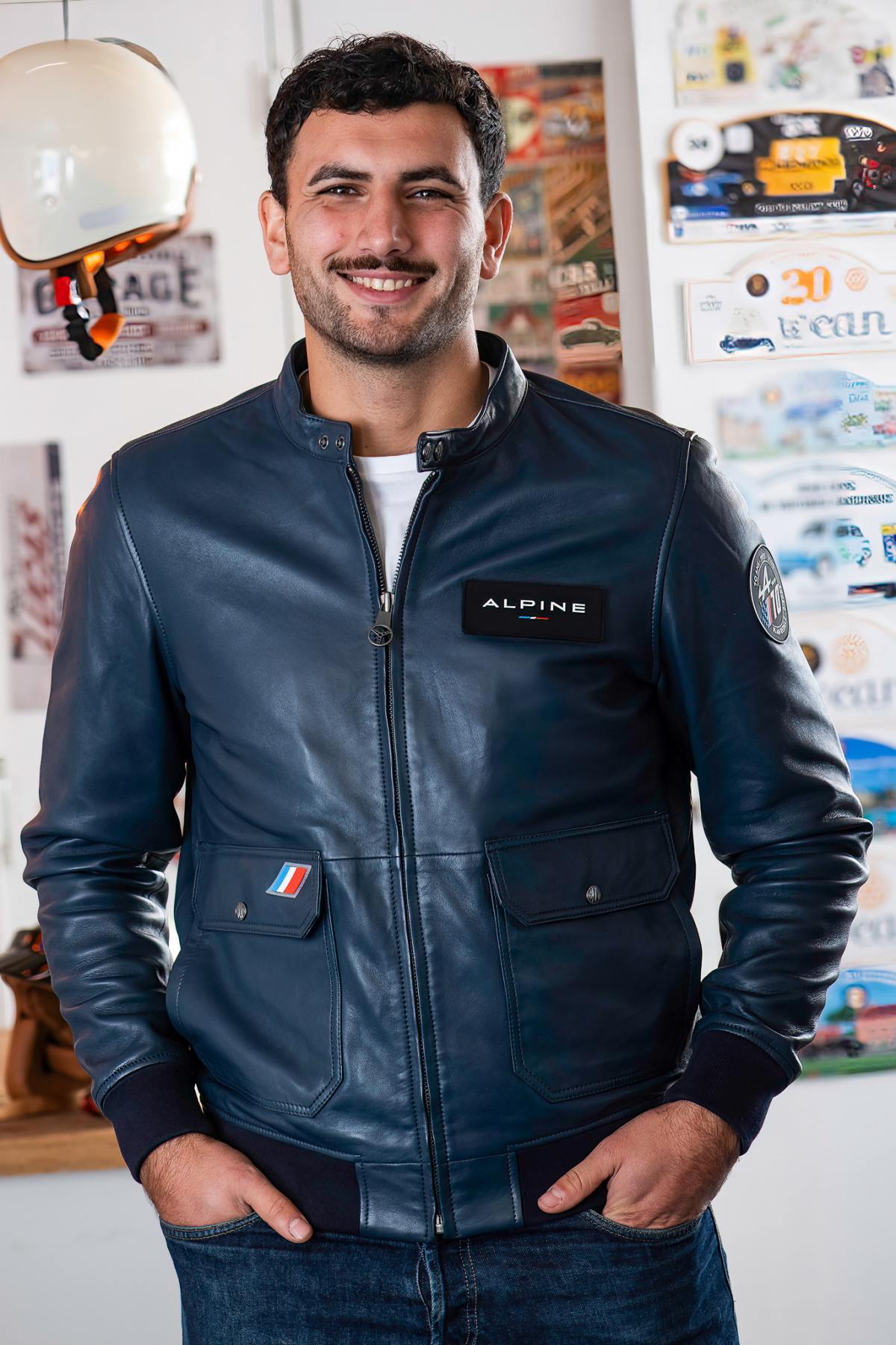 Sheepskin leather jacket in royal blue, biker collar, all-season fit. - Image n°3