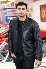 A sheep leather jacket with biker collar, echoing Steve McQueen. - Image n°7