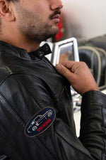 A sheep leather jacket with biker collar, echoing Steve McQueen. - Image n°2