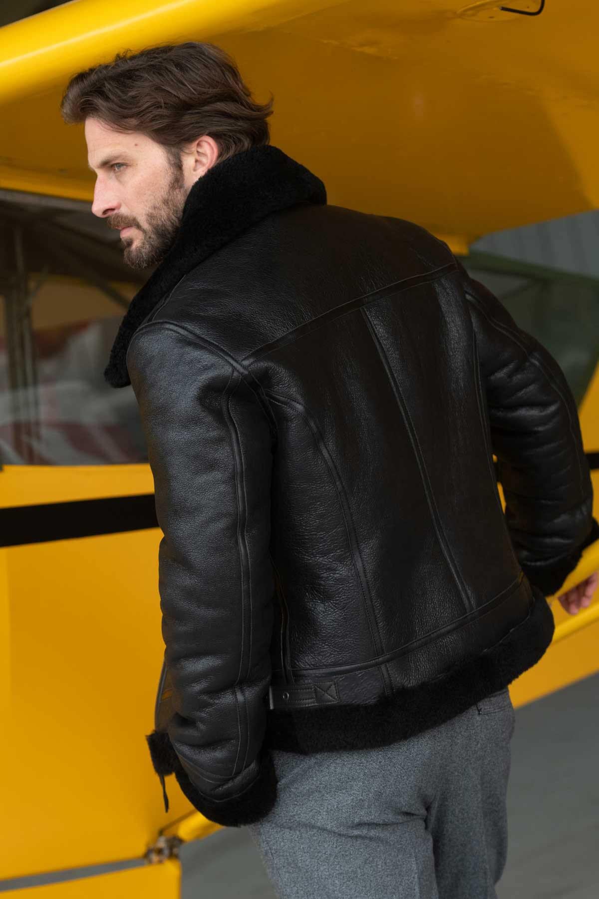 Black reversed sheep leather aviator jacket, fur-lined for warmth. - Image n°2