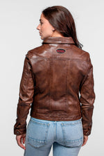 Women's brown trucker-style leather jacket with patches - Image n°2