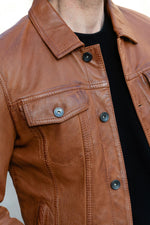 Cognac-colored leather trucker jacket - Image n°2