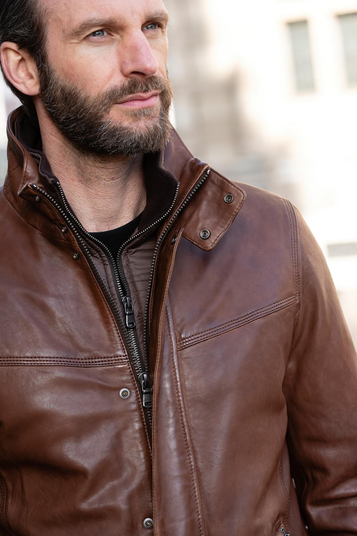 Long bison-colored leather jacket with removable facing - Image n°5