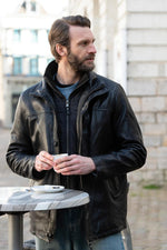 Timeless black sheepskin jacket with zip pockets and collar. - Image n°4