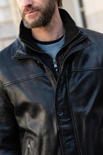 Timeless black sheepskin jacket with zip pockets and collar. - Image n°3
