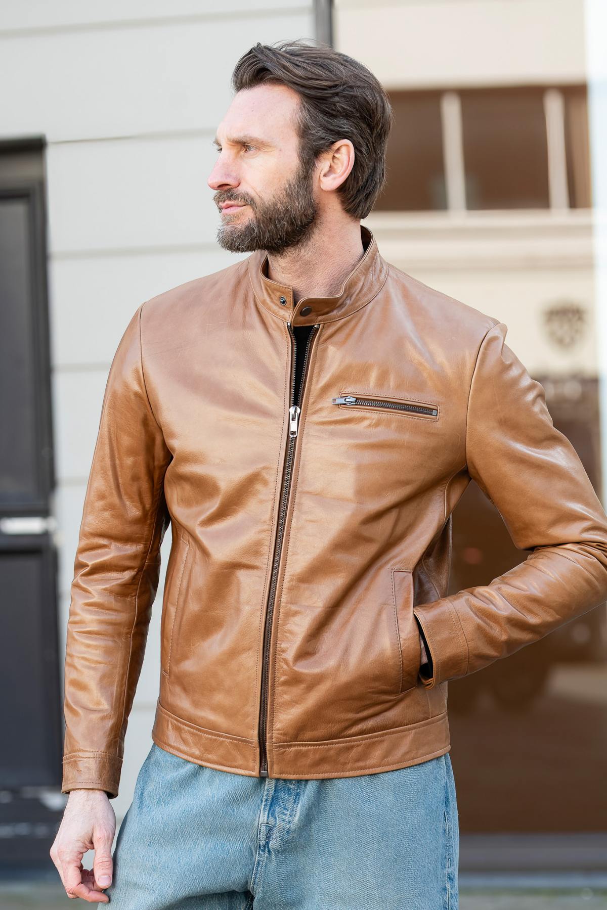 Thick, glossy oxblood buffalo leather jacket with a retro collar. - Image n°1