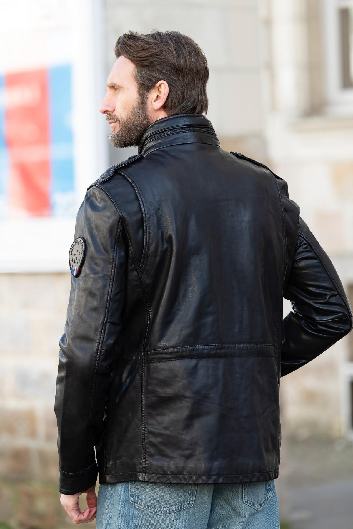 Brown lambskin jacket with military inspiration, sleek and functional. - Image n°3