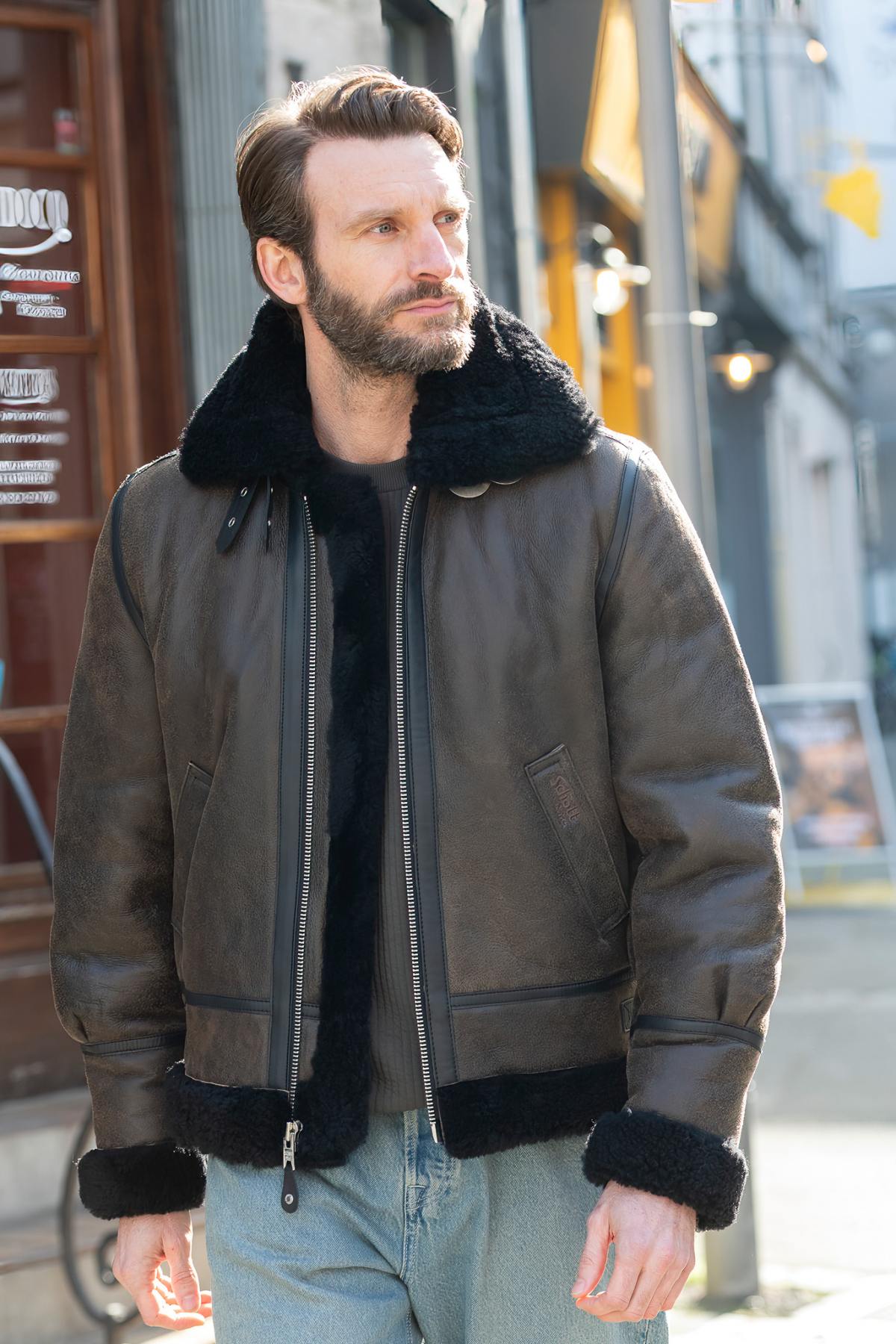 Schott's LC1259: black-and-brown shearling, vintage warmth for winter. - Image n°5