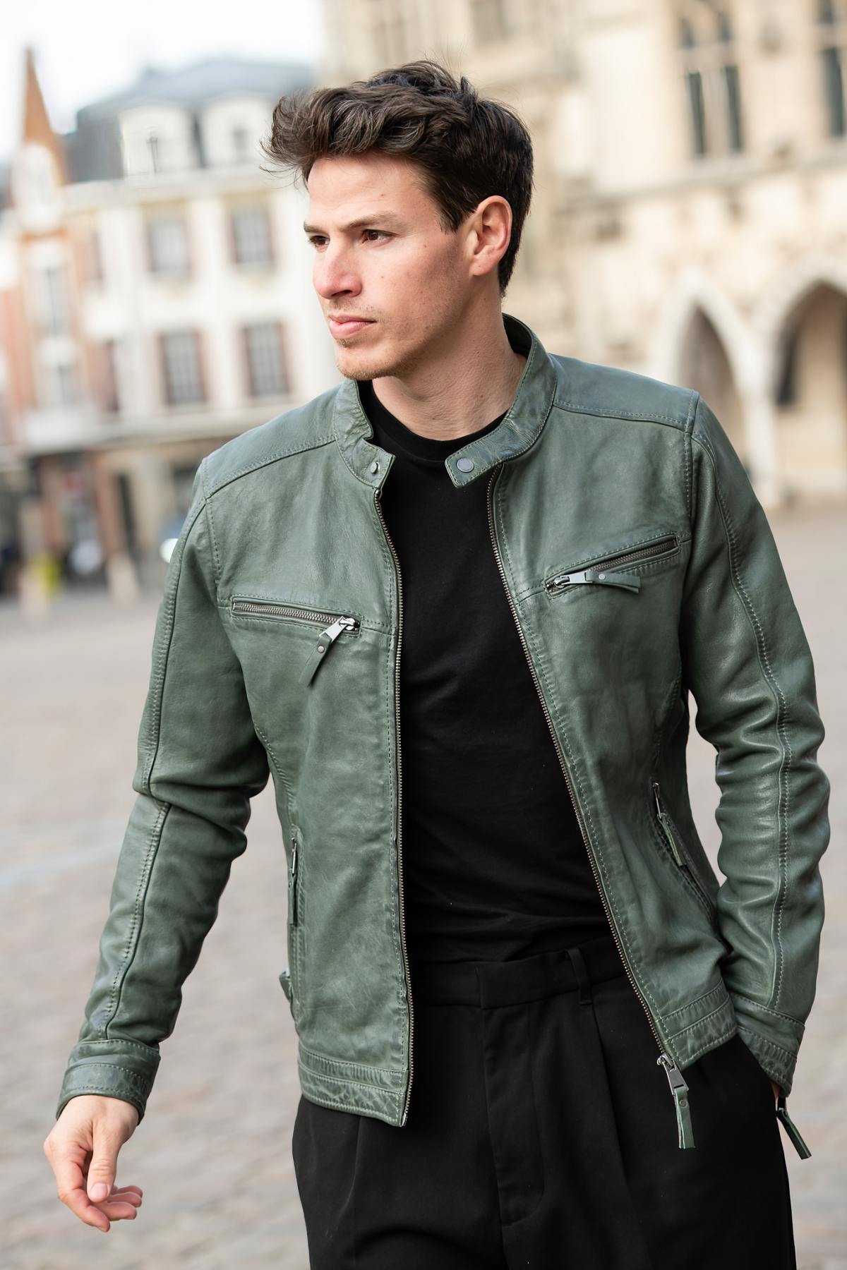 Green sheepskin jacket, skinny fit, biker collar, timeless and light. - Image n°3