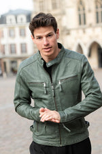 Green sheepskin jacket, skinny fit, biker collar, timeless and light. - Image n°1