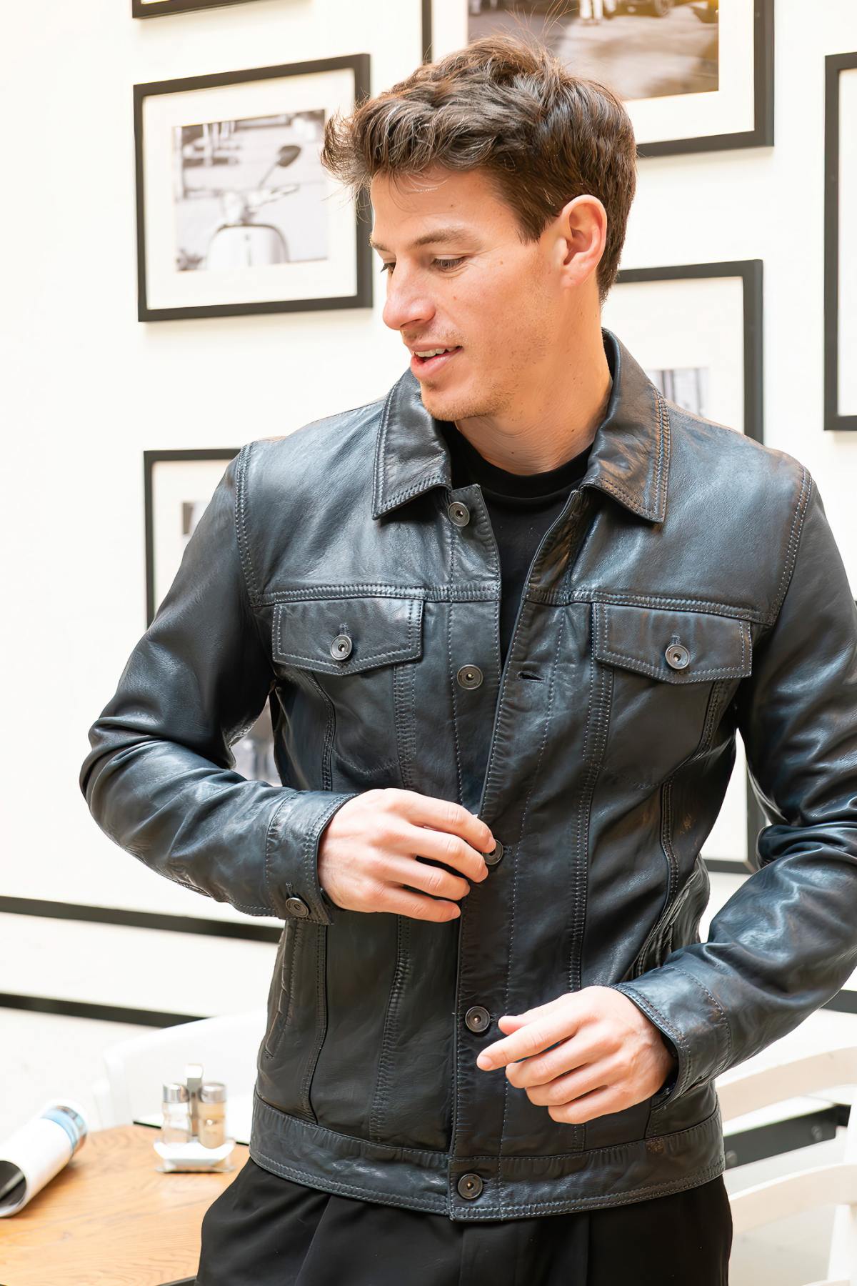 Navy blue leather trucker jacket - Image n°5