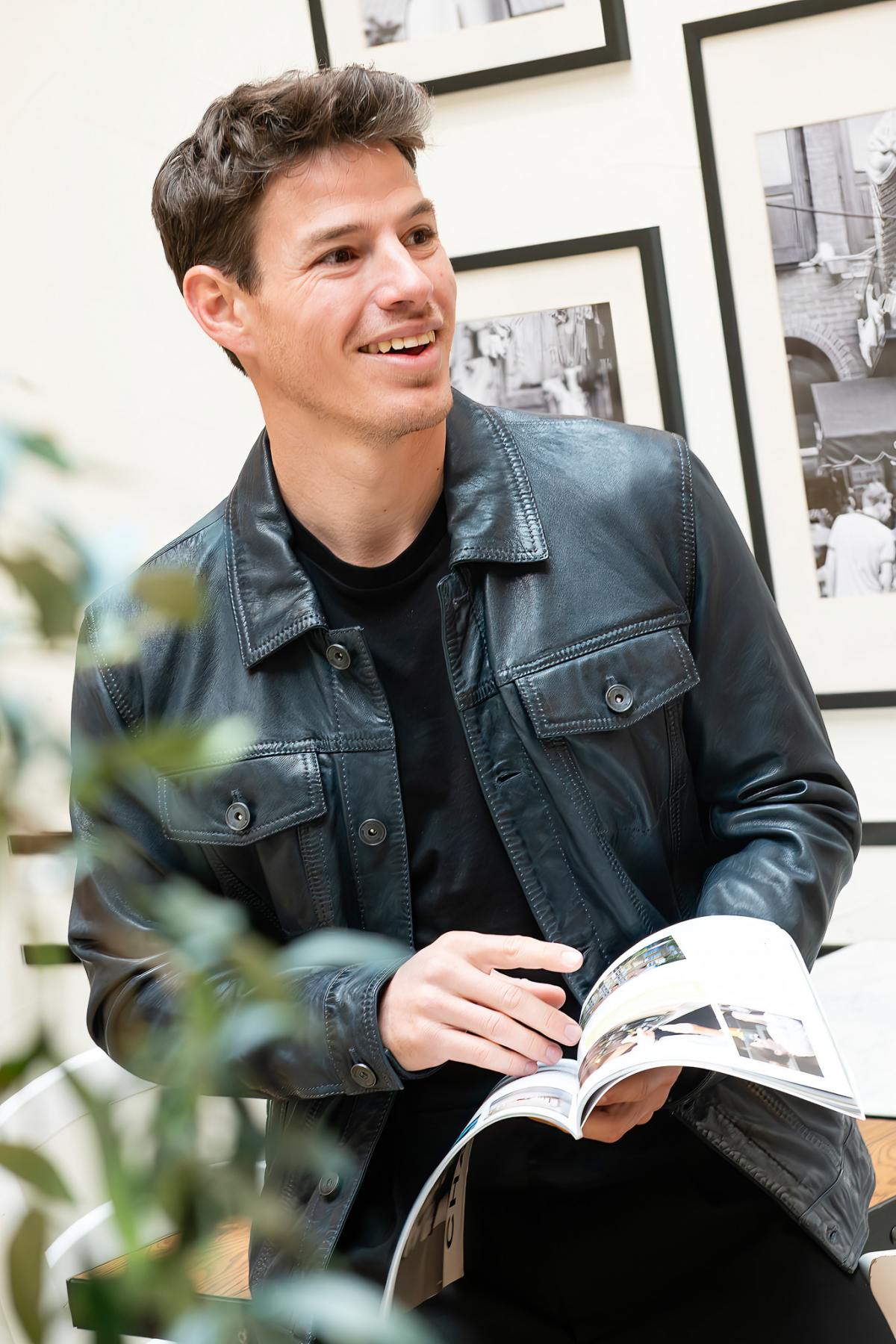 Navy blue leather trucker jacket - Image n°3