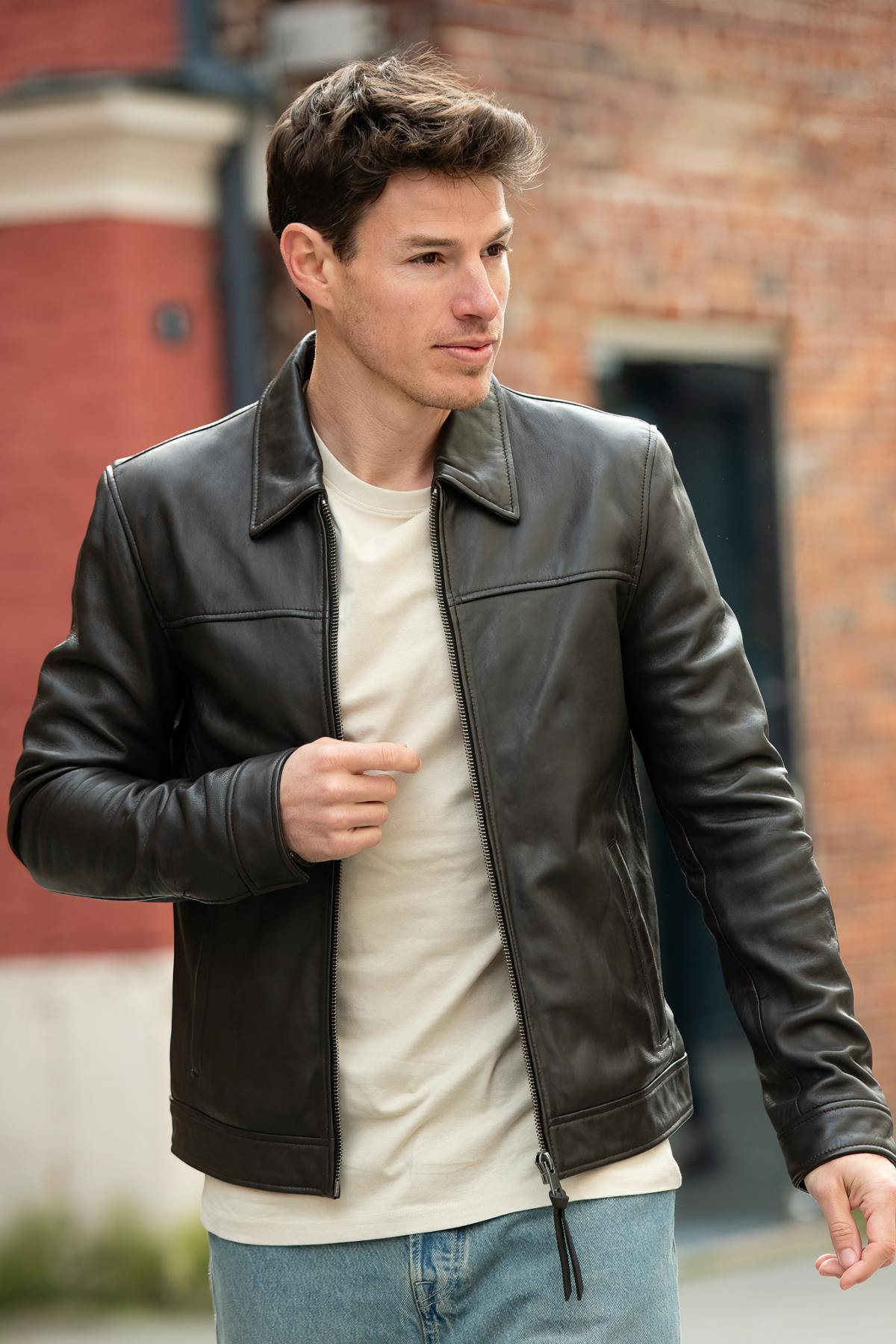 Brown lambskin jacket by Serge Pariente. Slim, soft, and versatile. - Image n°1