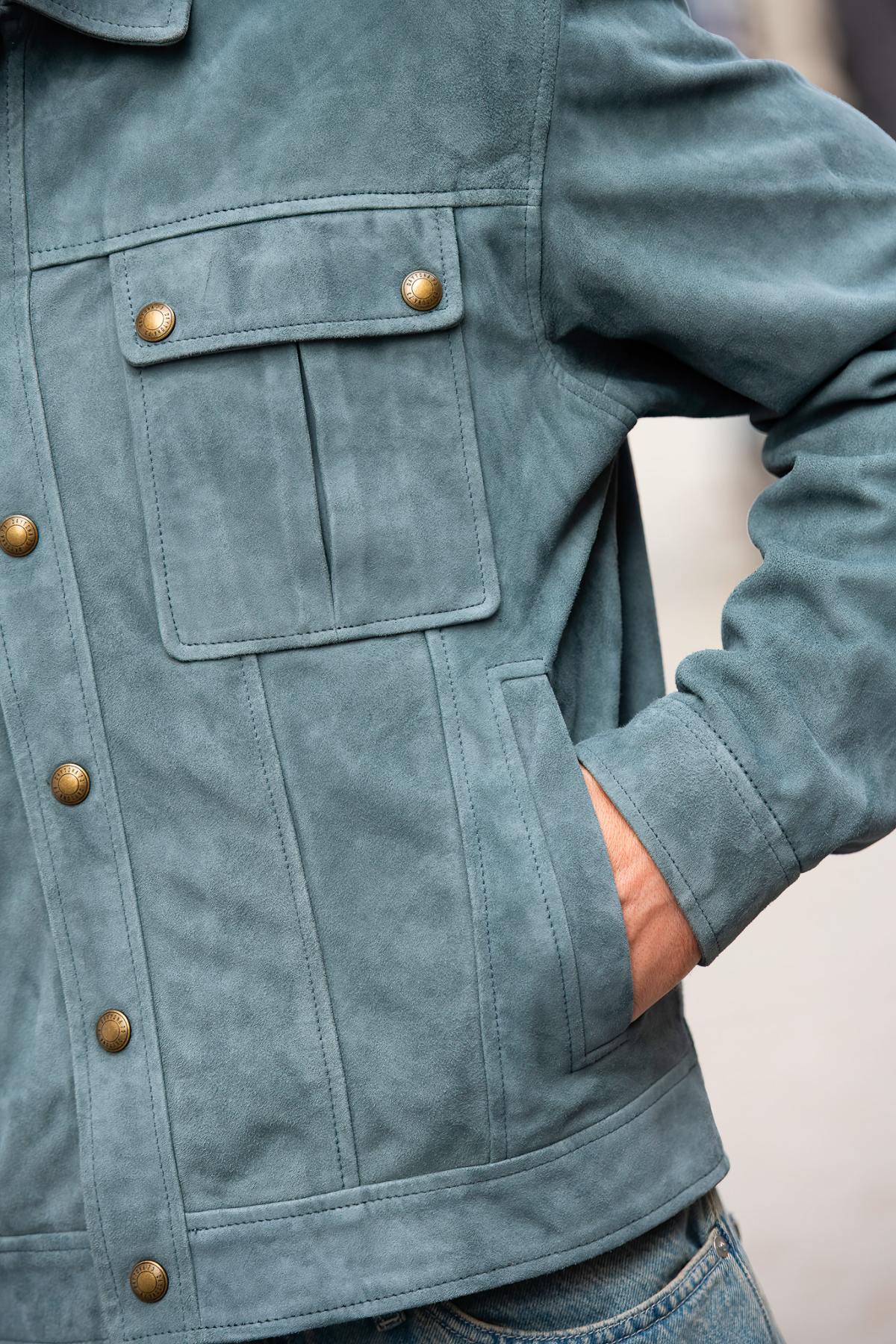 Daytona's goat suede jacket in Basalt blue: soft and ideal for summer. - Image n°5