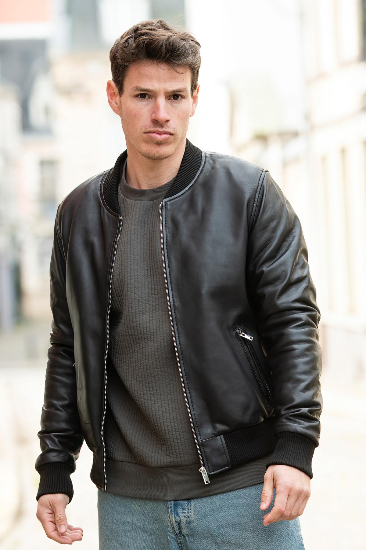Black leather bomber jacket for men - Image n°6