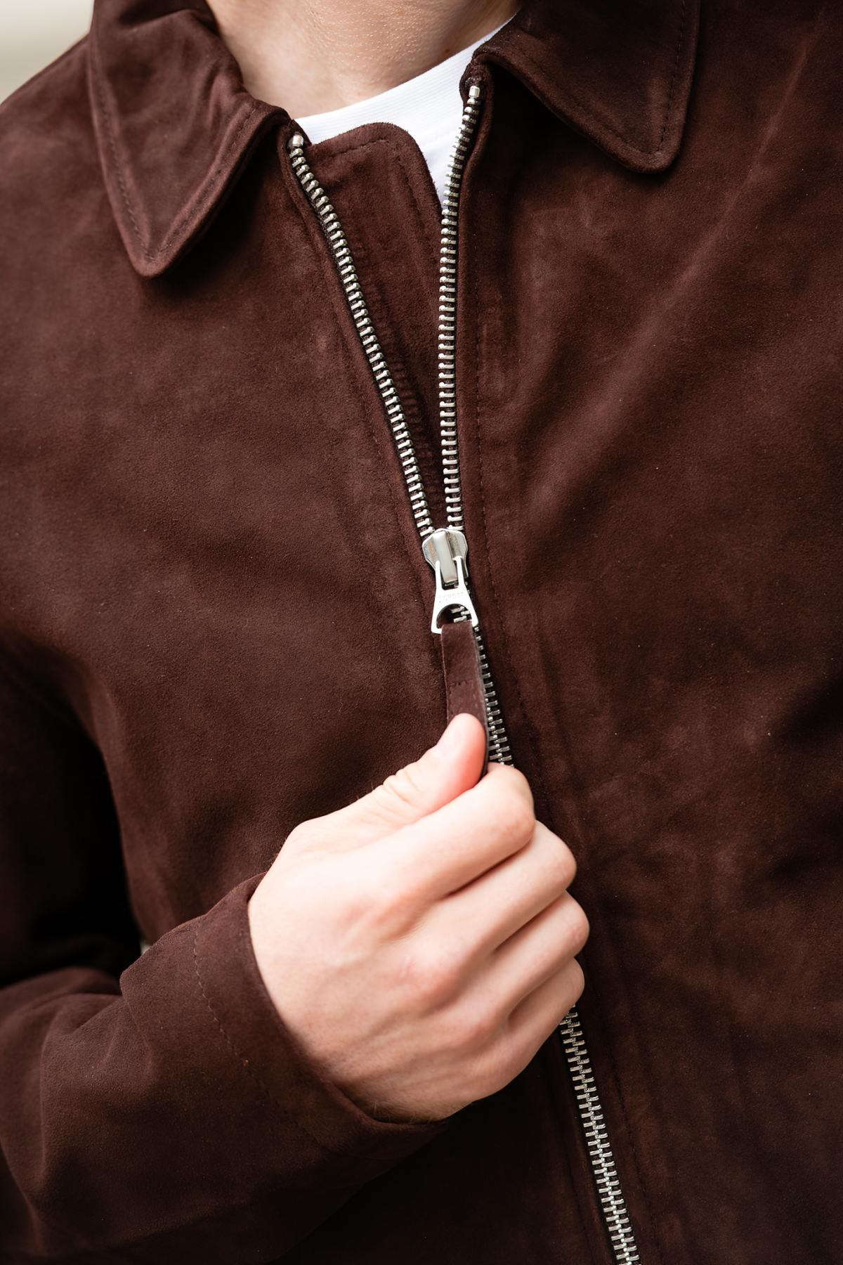 Lightweight goatskin suede jacket by Schott, dark brown and timeless. - Image n°4