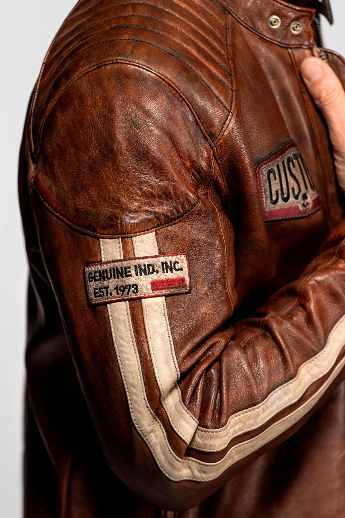 Brown leather racing jacket with a vintage look - Image n°2
