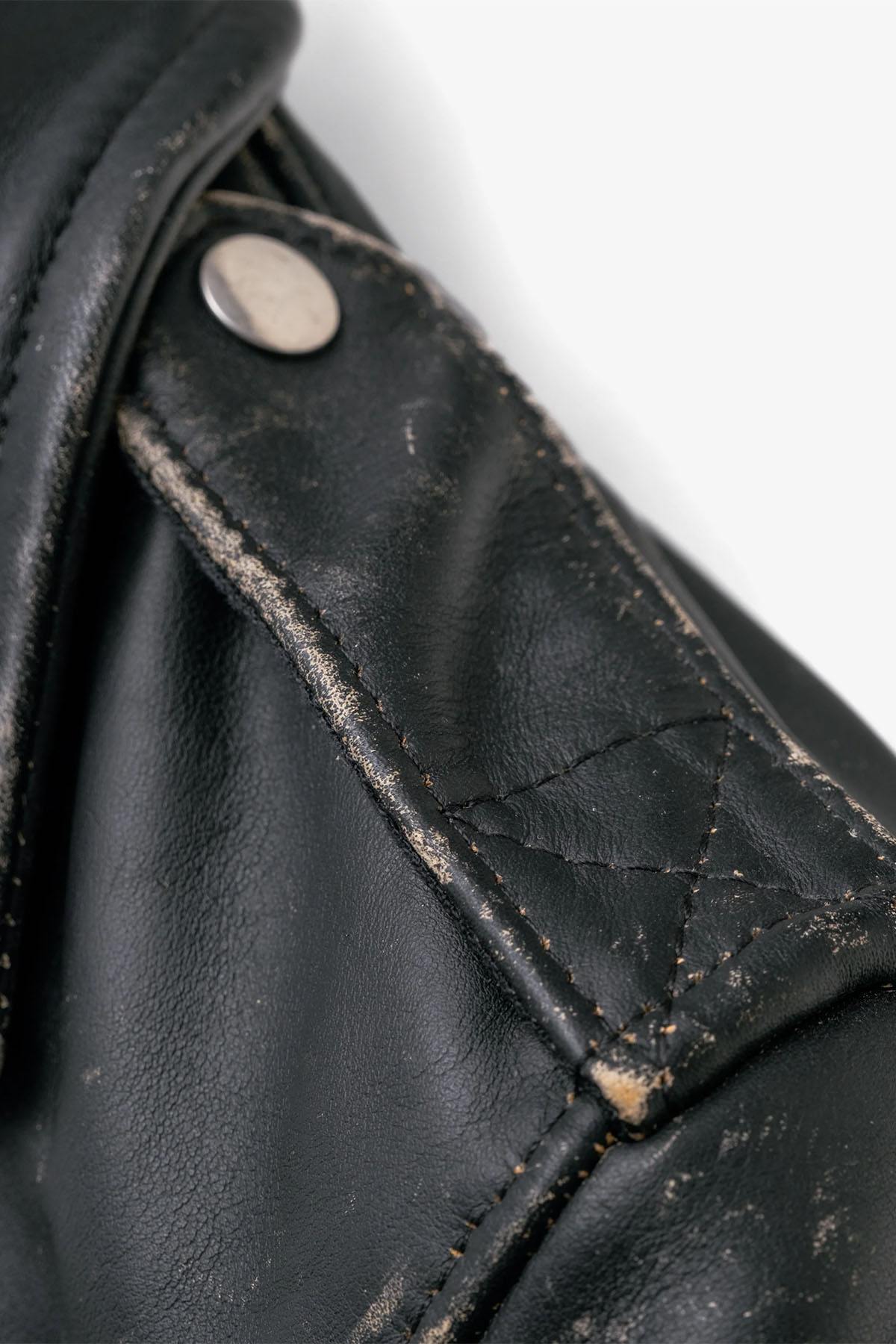 Schott 568VN: stone-washed cowhide, vintage scars. Built to ride. - Image n°7