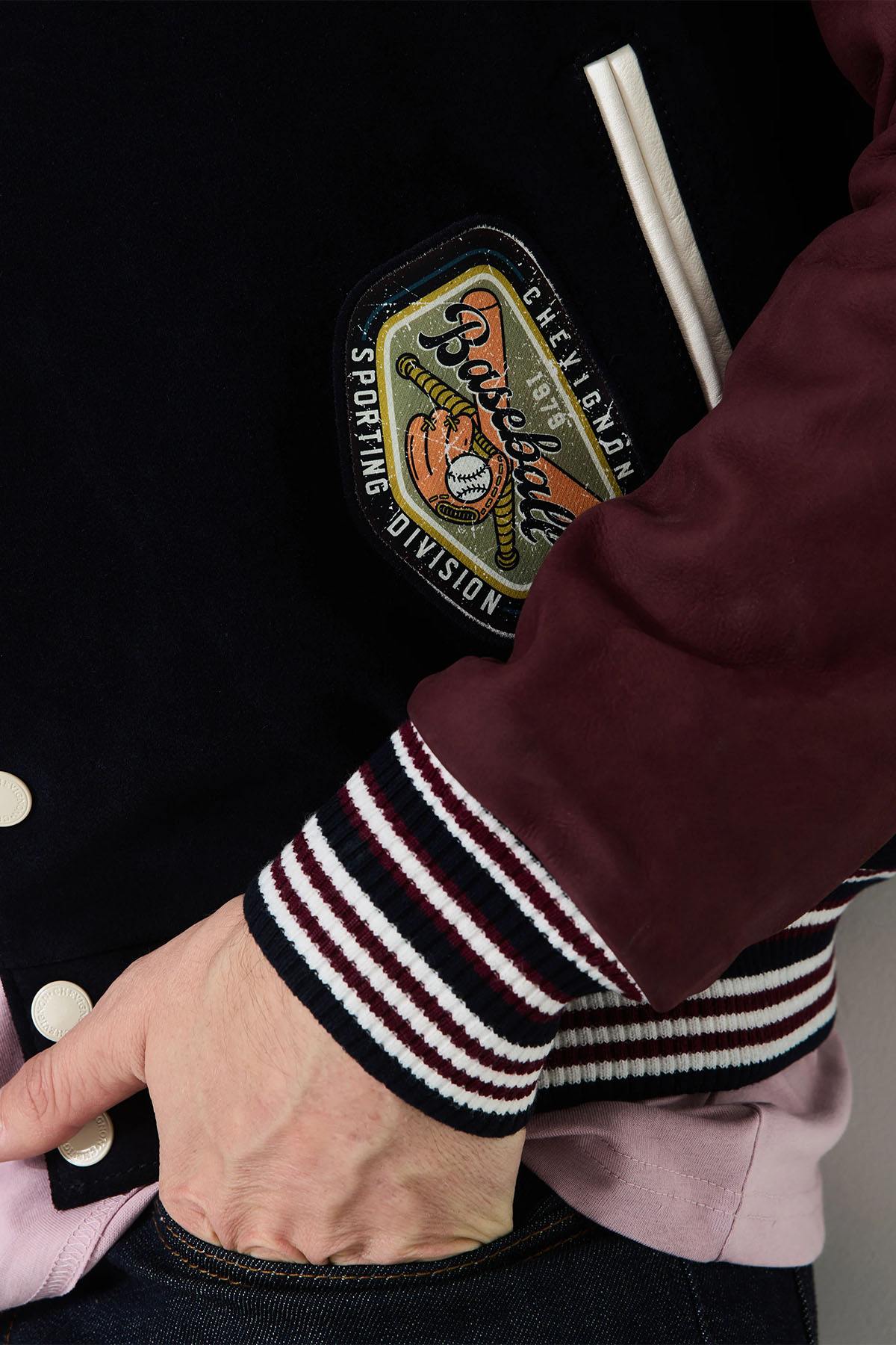 Teddy varsity jacket in navy blue and burgundy leather - Image n°8