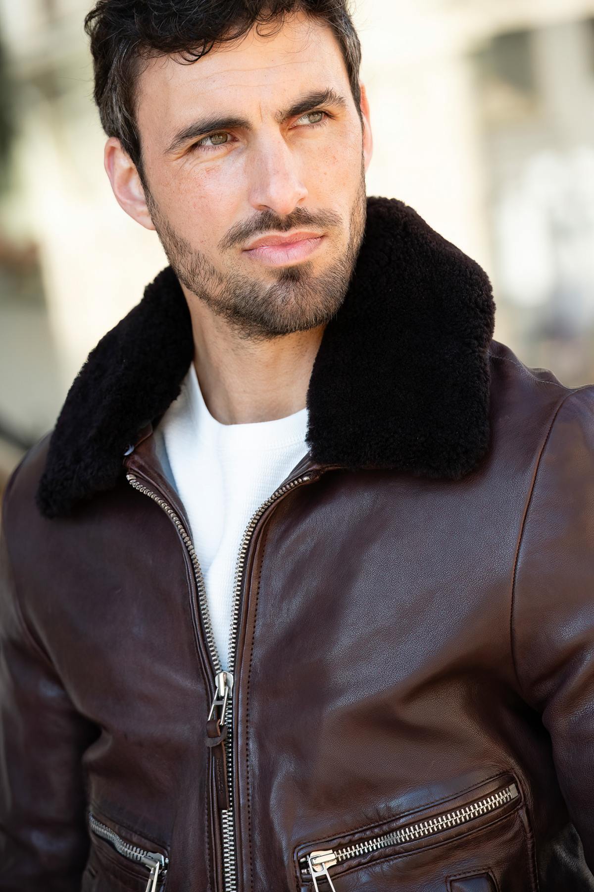 Eco-conscious aviator: vegetable-tanned sheepskin, aged for style. - Image n°2
