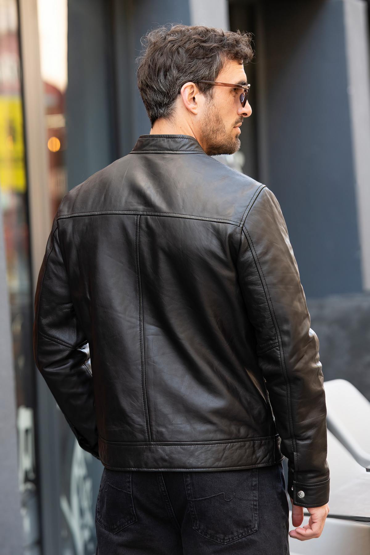 Schott's LCAIDAN BLACK: a lambskin biker jacket with minimalist lines. - Image n°4