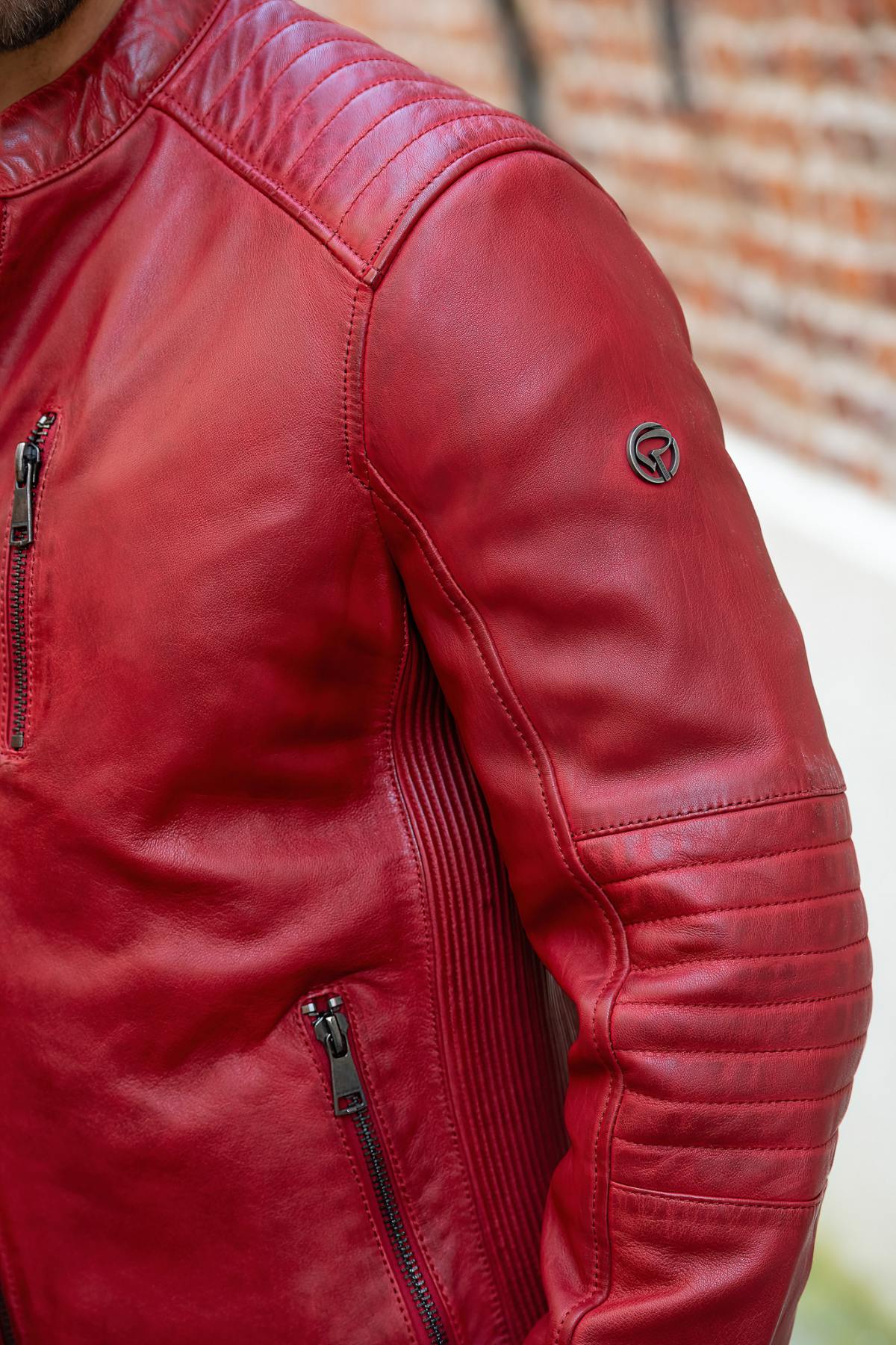 Red biker-collar leather jacket - Image n°5